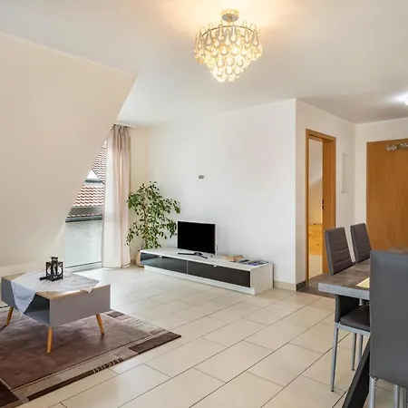 Goethe Dachgeschoss Apartmán